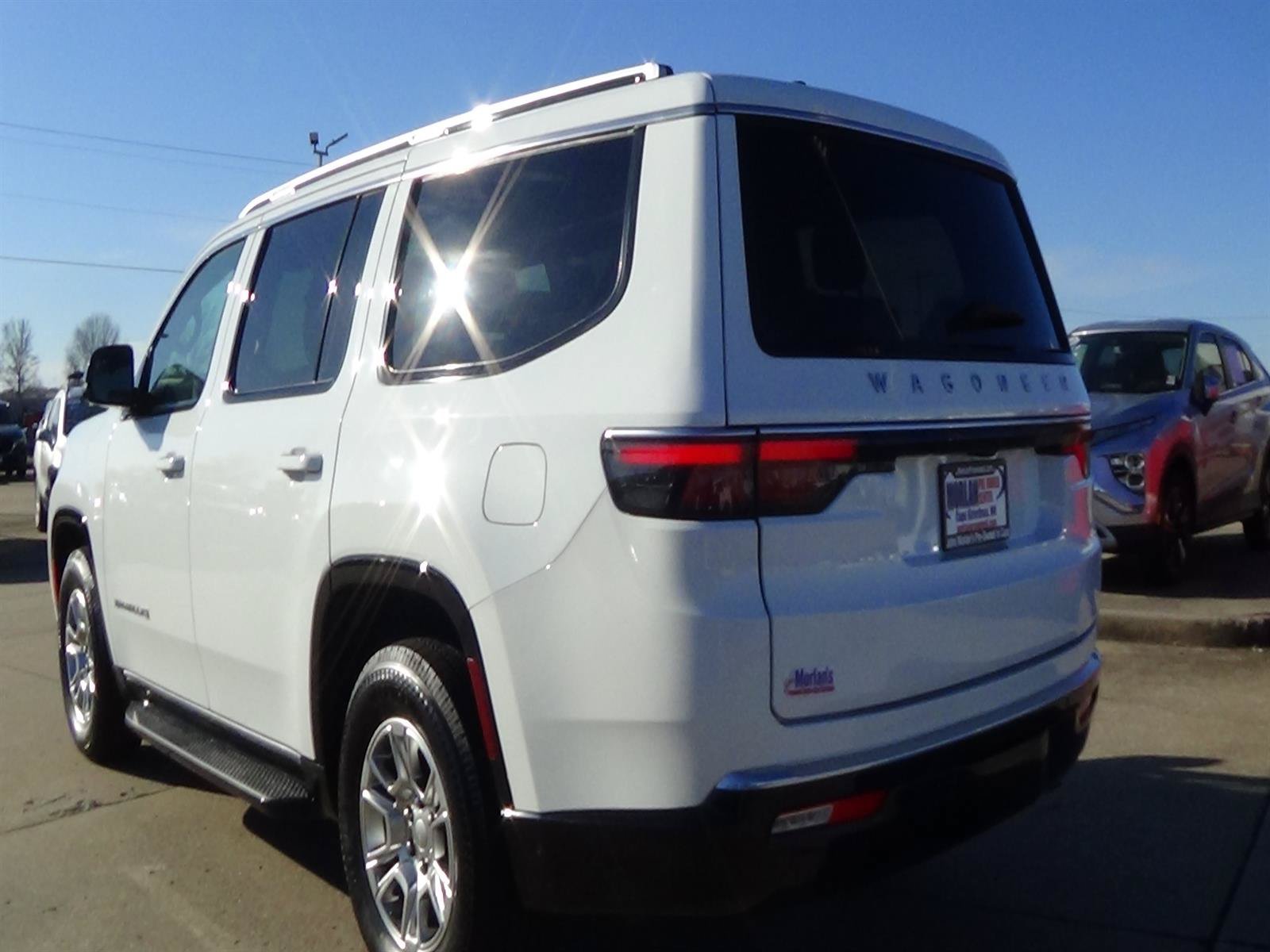 Used 2025 Jeep Wagoneer L 4WD w/ Convenience Group I image 8