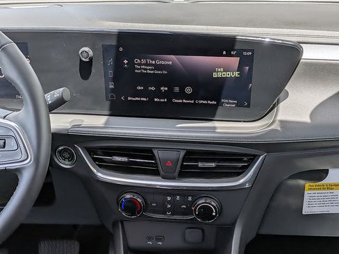 Certified 2024 Buick Encore GX Preferred FWD image 39