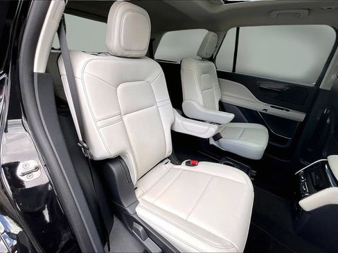 Used 2026 Lincoln Aviator AWD w/ Jet Appearance Package image 23