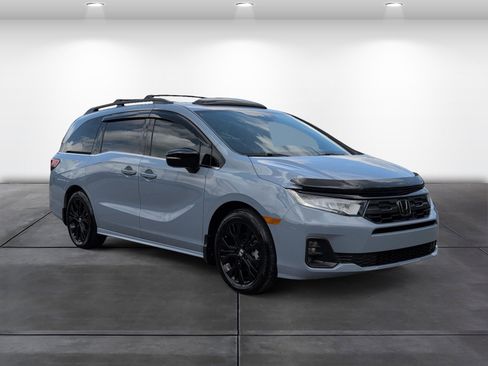 Certified 2026 Honda Odyssey Sport-L image 2
