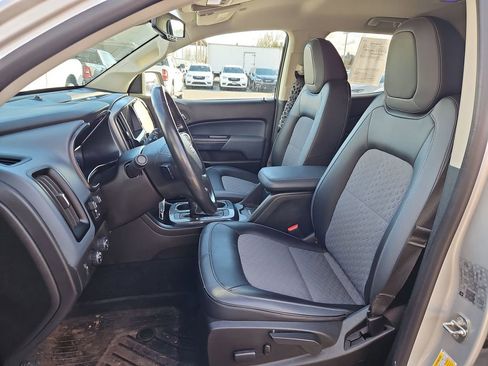 Used 2020 Chevrolet Colorado Z71 image 12