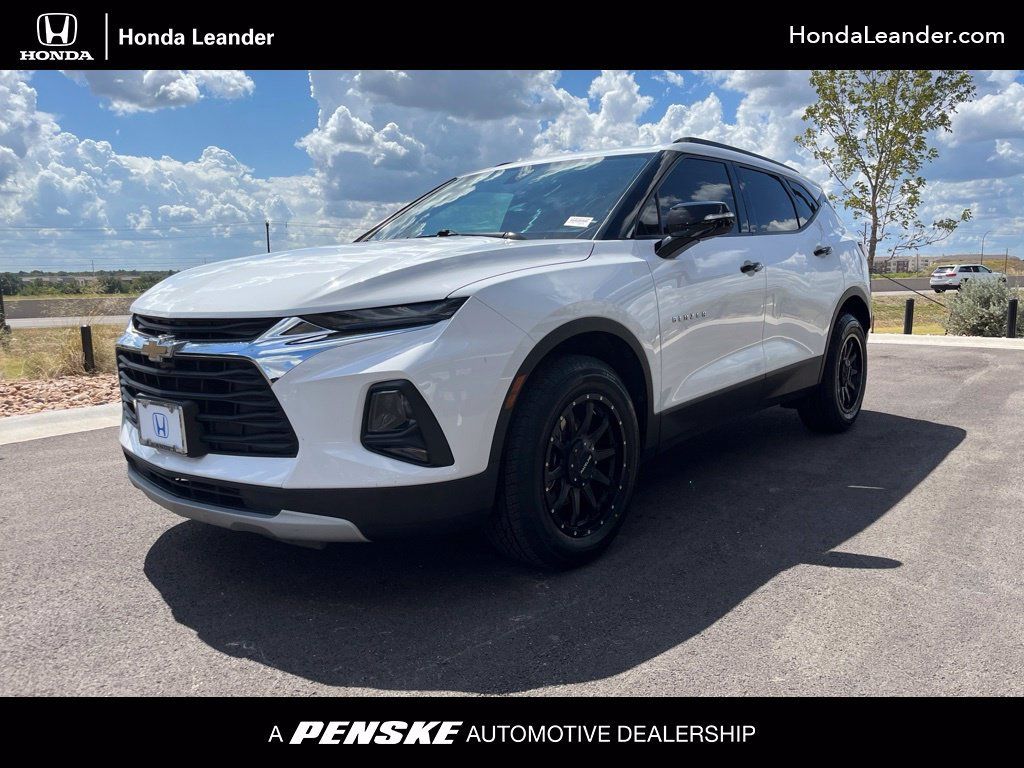 Used 2021 Chevrolet Blazer LT FWD image 1
