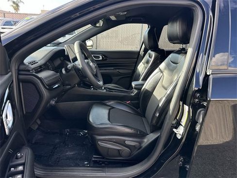 Used 2023 Jeep Compass Altitude image 17