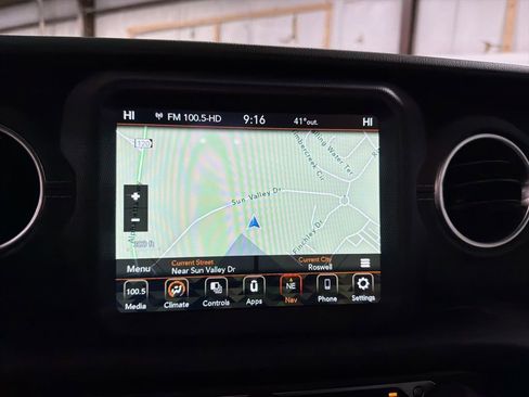 Used 2023 Jeep Wrangler Unlimited Sahara image 17