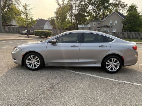 Used 2015 Chrysler 200 Limited w/ Convenience Group FWD image 13