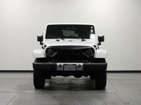 Used 2012 Jeep Wrangler Unlimited Sahara w/ Mopar Chrome Edition Group image 9