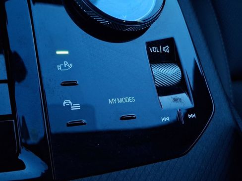 Used 2025 BMW X3 xDrive30i w/ Premium Package image 20