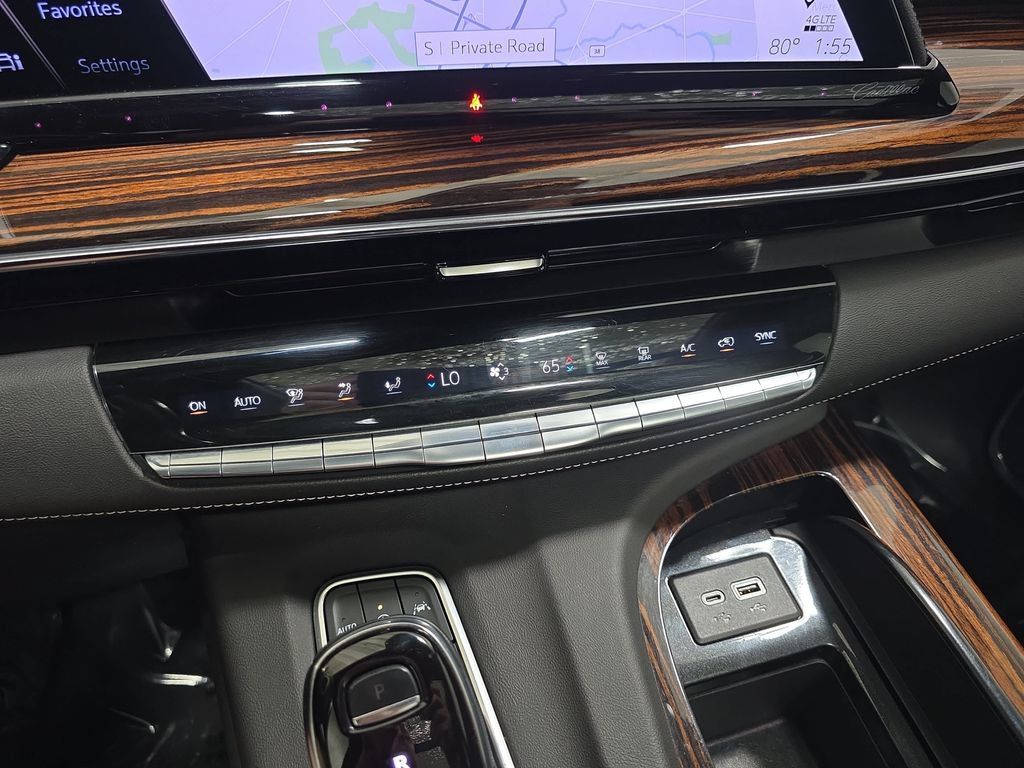 Used 2022 Cadillac Escalade Premium Luxury w/ Performance Package AWD/4WD image 24