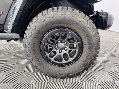 Used 2023 Jeep Wrangler Unlimited Rubicon w/ Xtreme 35 Tire Package AWD/4WD image 29