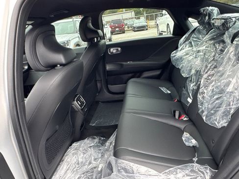 New 2025 Hyundai Ioniq 6 SEL image 11