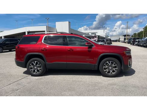 Certified 2023 GMC Acadia SLE w/ Driver Convenience Package image 9