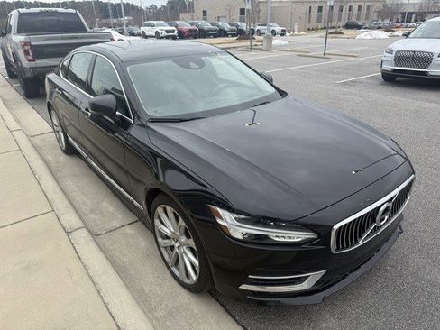 Used 2018 Volvo S90 T8 Inscription w/ Luxury Package image 4