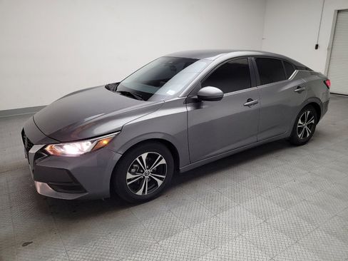 Used 2021 Nissan Sentra SV image 2