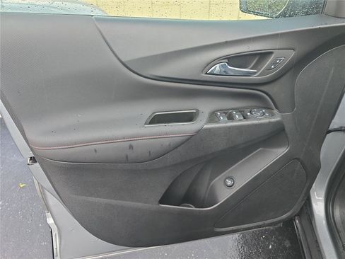 Used 2024 Chevrolet Equinox RS FWD image 12