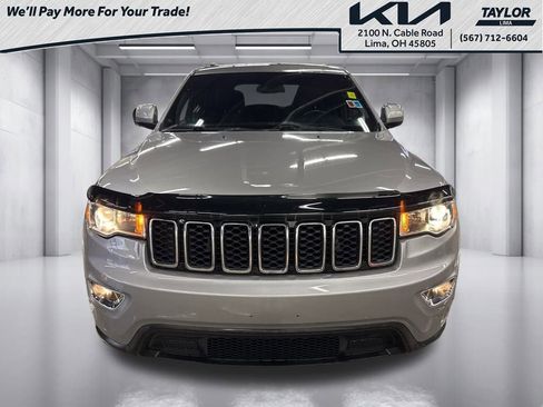 Used 2021 Jeep Grand Cherokee Laredo w/ Security & Convenience Group image 2