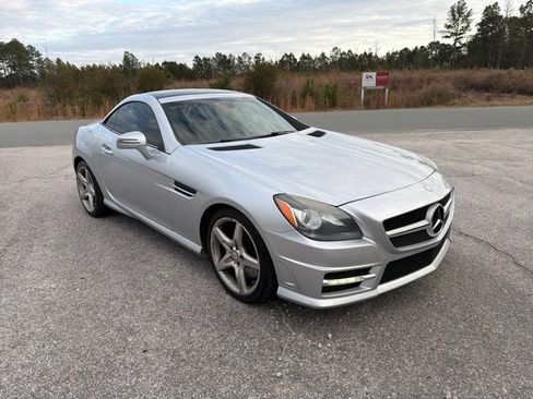 Used 2014 Mercedes-Benz SLK 350 image 2