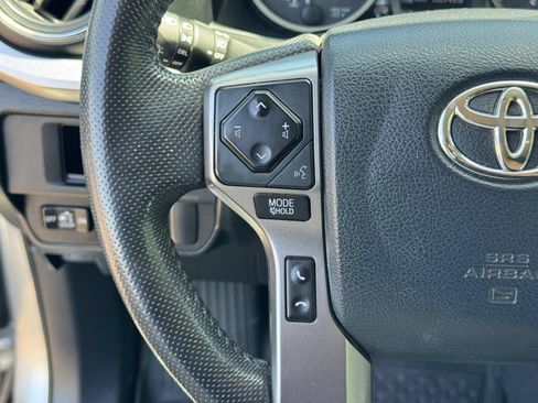 Used 2019 Toyota Tacoma SR5 RWD image 25