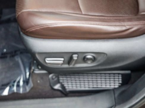Used 2024 Toyota Sienna Platinum AWD/4WD image 27