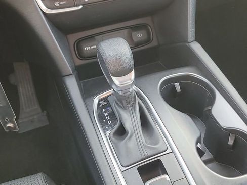 Used 2020 Hyundai Santa Fe SE image 16