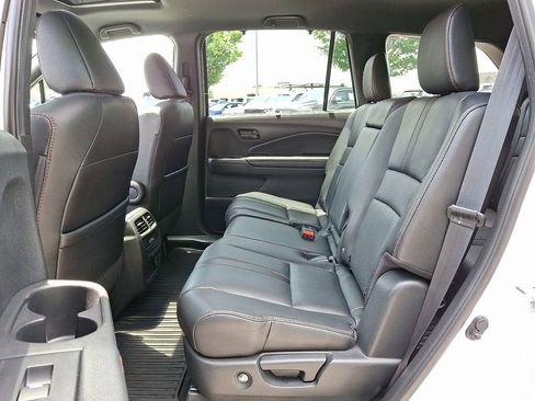 Used 2022 Honda Pilot TrailSport image 11