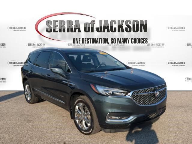Used 2019 Buick Enclave Avenir w/ Avenir Technology Package FWD image 2
