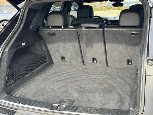 Used 2024 Porsche Cayenne image 5