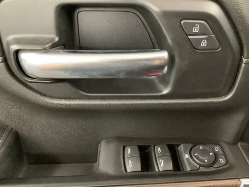Used 2020 Chevrolet Silverado 1500 LT Trail Boss AWD/4WD image 13
