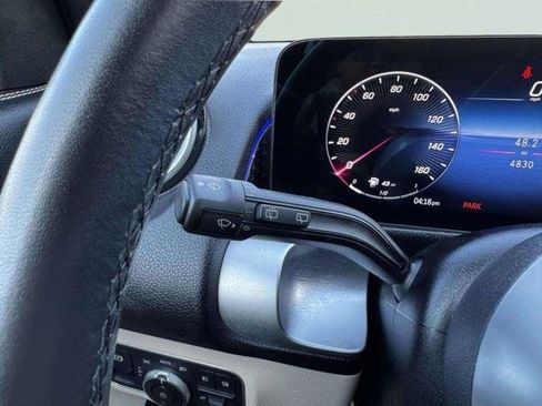 Used 2025 Mercedes-Benz GLB 250 image 22