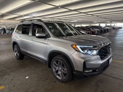 Used 2023 Honda Passport EX-L image 4