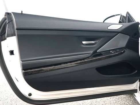 Used 2013 BMW M6 Coupe RWD image 13