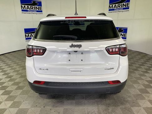Used 2024 Jeep Compass Latitude w/ Convenience Group AWD/4WD image 17