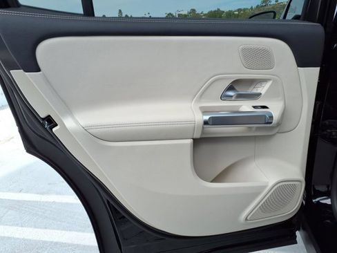 New 2026 Mercedes-Benz GLB 250 image 16