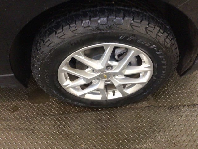 Used 2022 Chevrolet Equinox LS AWD/4WD image 32