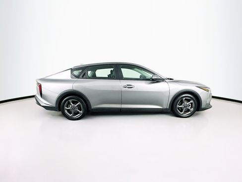 Used 2025 Kia K4 LXS image 10