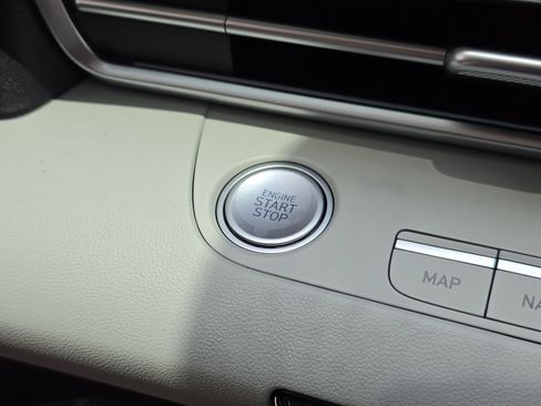 New 2026 Hyundai Elantra Limited FWD image 37