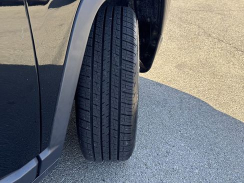 Used 2019 Jeep Compass Limited image 11