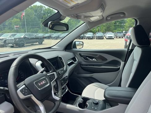 Used 2023 GMC Terrain SLE w/ Driver Convenience Package FWD image 18