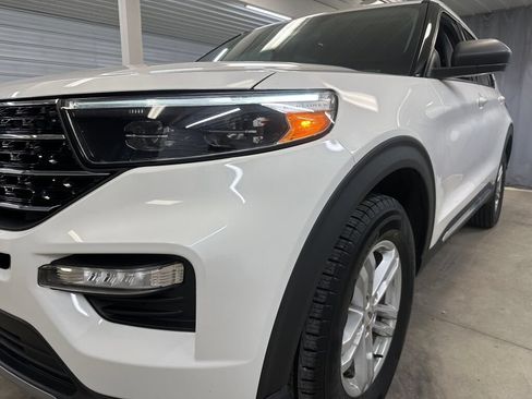 Used 2020 Ford Explorer XLT w/ Equipment Group 202A AWD/4WD image 34