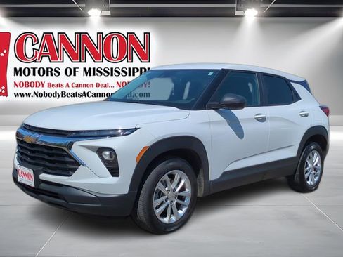 Used 2025 Chevrolet TrailBlazer LS w/ LS Convenience Package image 1