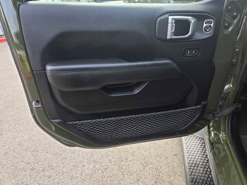 Used 2021 Jeep Wrangler Unlimited Sahara image 22