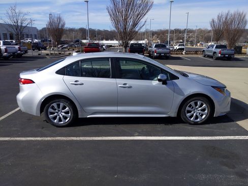 Certified 2023 Toyota Corolla LE image 11