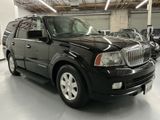 Used 2006 Lincoln Navigator 2WD image 2