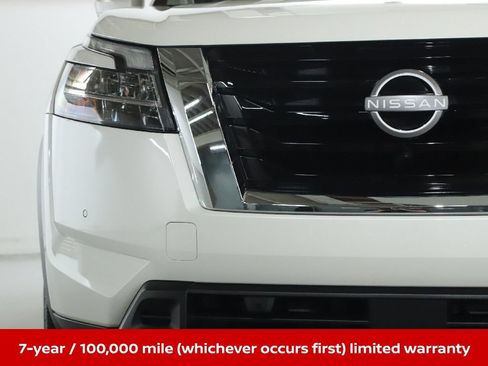 Certified 2024 Nissan Pathfinder Platinum w/ Cargo Package AWD/4WD image 9