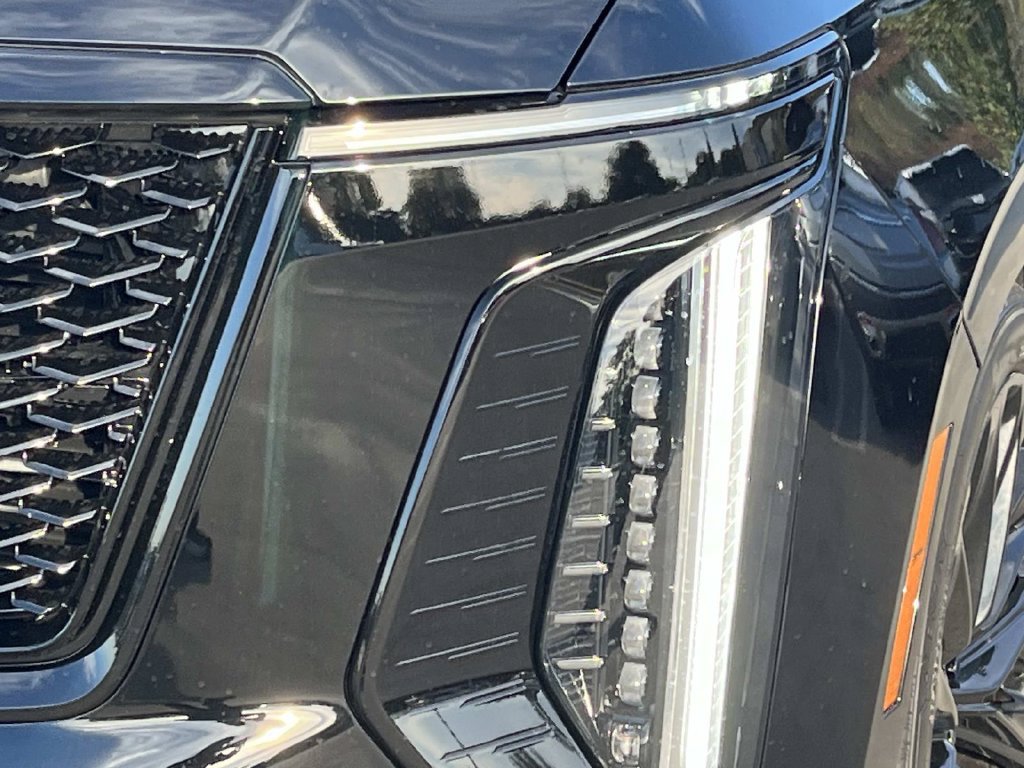 Used 2026 Cadillac Escalade Platinum Sport w/ LPO, ONYX Package AWD/4WD image 9