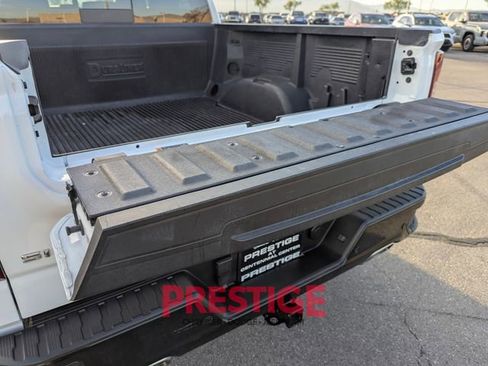 Used 2023 Chevrolet Silverado 1500 LT Trail Boss w/ LT Trail Boss Premium Package image 13