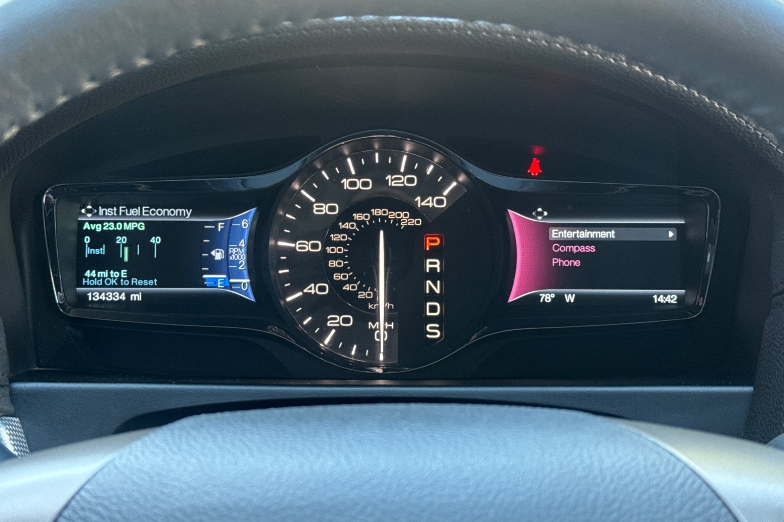 Used 2015 Lincoln MKX FWD image 23