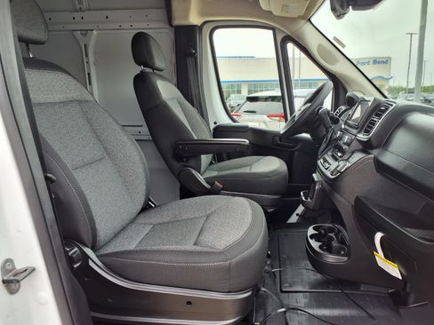Used 2026 RAM ProMaster 3500 w/ Quick Order Package 22G SLT FWD image 26