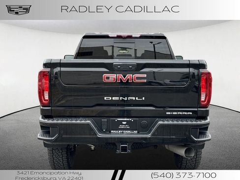 Used 2022 GMC Sierra 3500 Denali w/ Denali Black Diamond Edition image 4