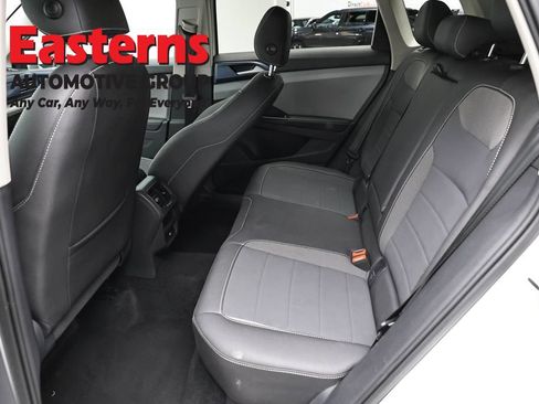Used 2024 Volkswagen Taos SE FWD image 20
