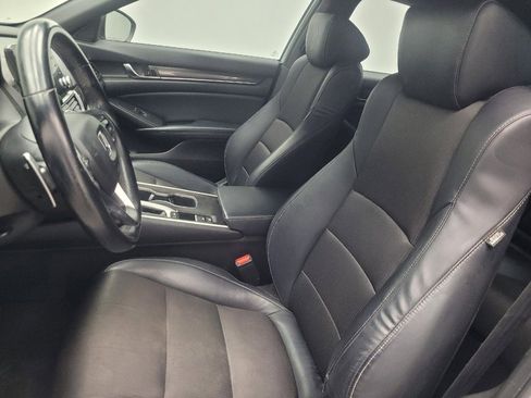 Used 2018 Honda Accord Sport image 17